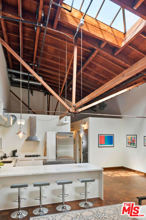 1046 PRINCETON DR Unit: 201