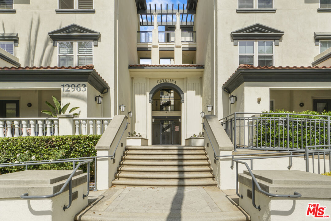 12963 Runway Rd Unit: 121