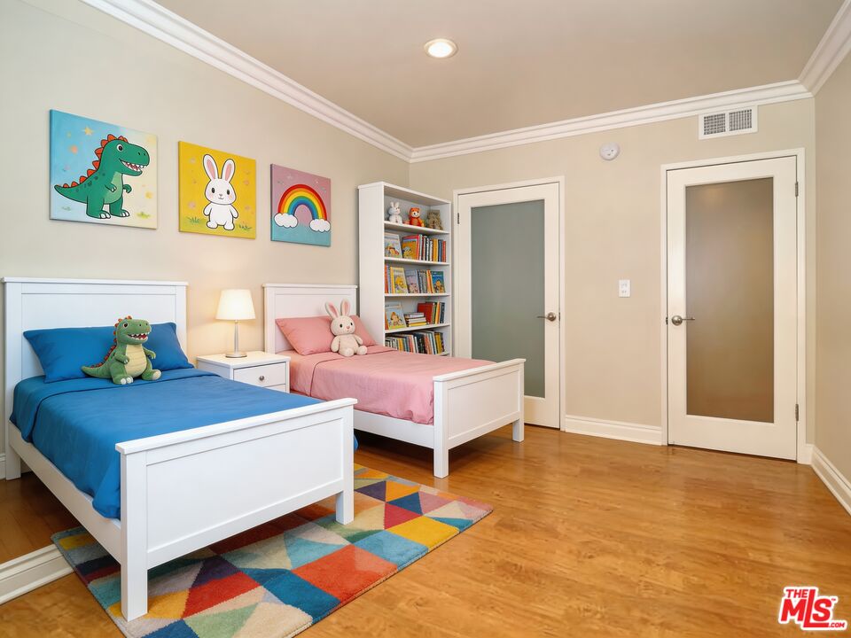 5354 Lindley Ave Unit: 301