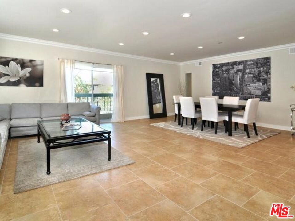 5354 Lindley Ave Unit: 301