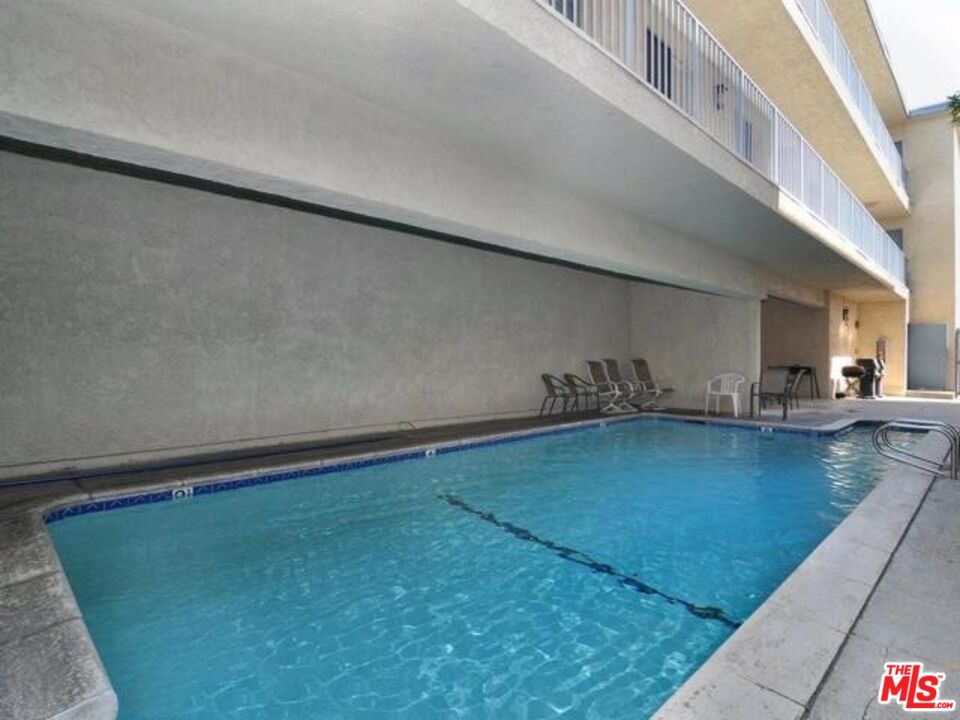 5354 Lindley Ave Unit: 301