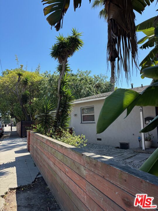688 Mildred Ave