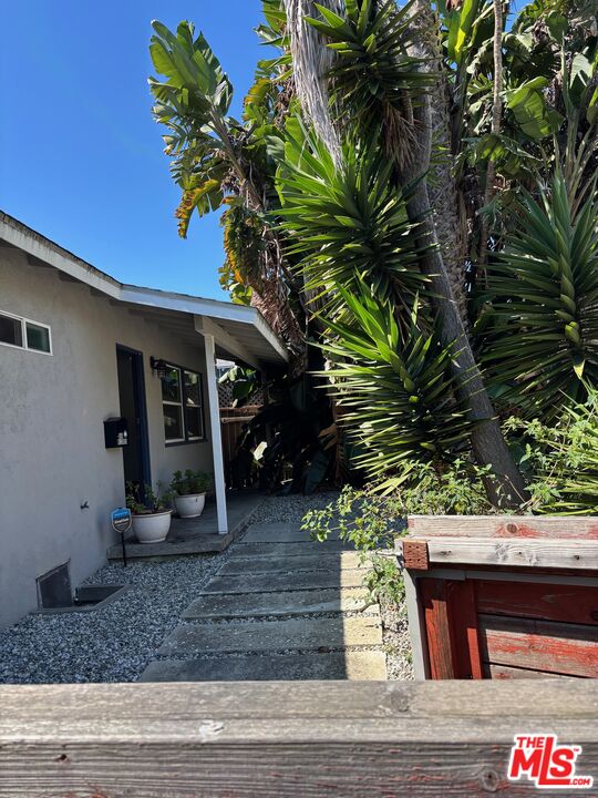 688 Mildred Ave