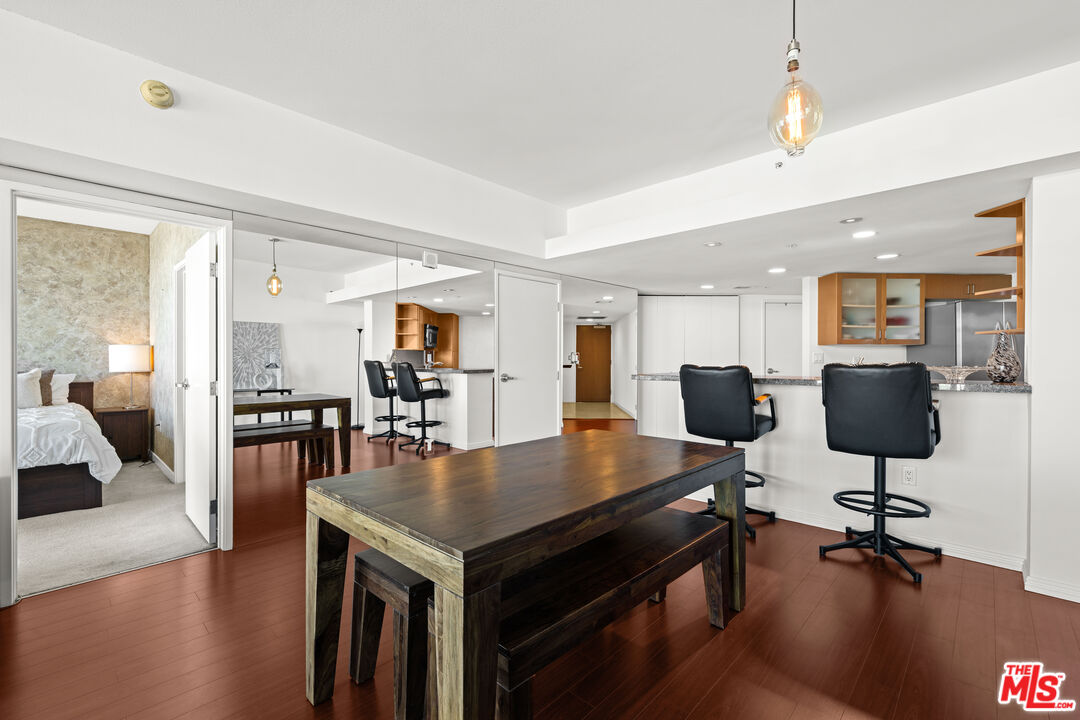 13700 Marina Pointe Dr Unit: 1007