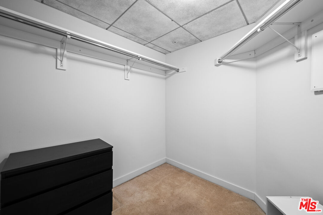 13700 Marina Pointe Dr Unit: 1007