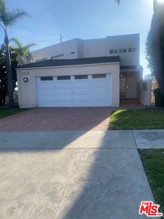 8239 Sunnysea Dr