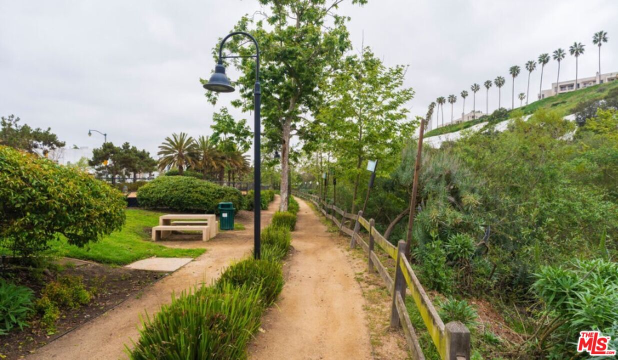 6020 Seabluff Dr Unit: 423