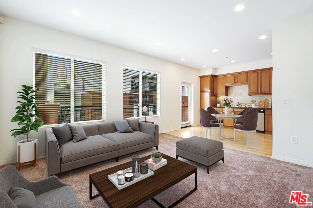 6020 Seabluff Dr Unit: 423