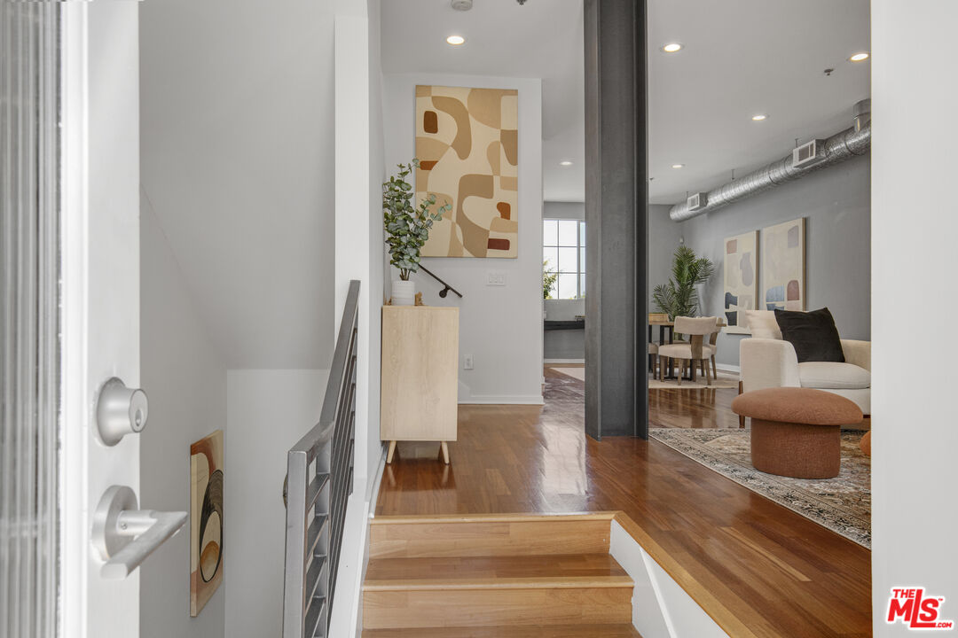 5300 Playa Vista Dr Unit: 6