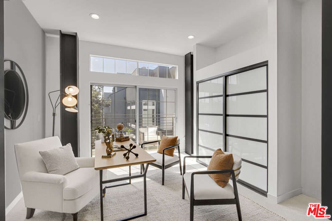 5300 Playa Vista Dr Unit: 6