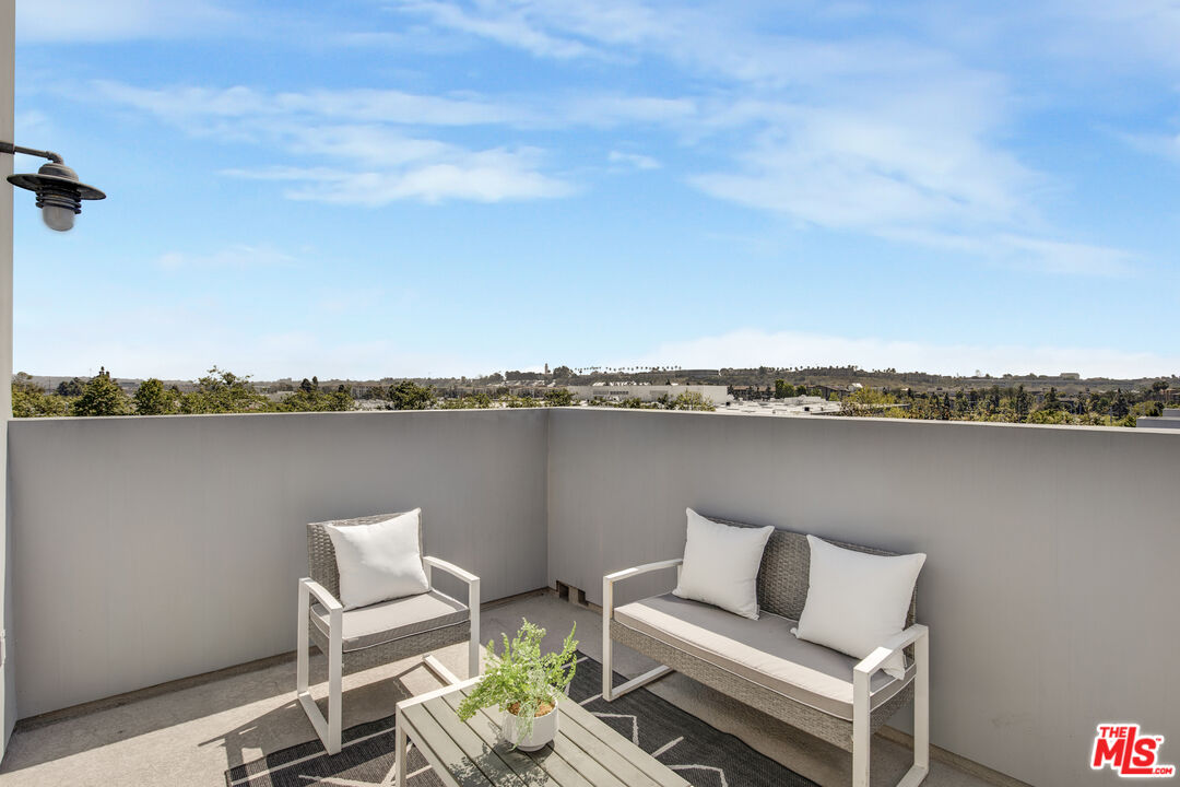 5300 Playa Vista Dr Unit: 6