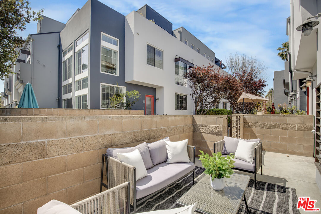 5300 Playa Vista Dr Unit: 6