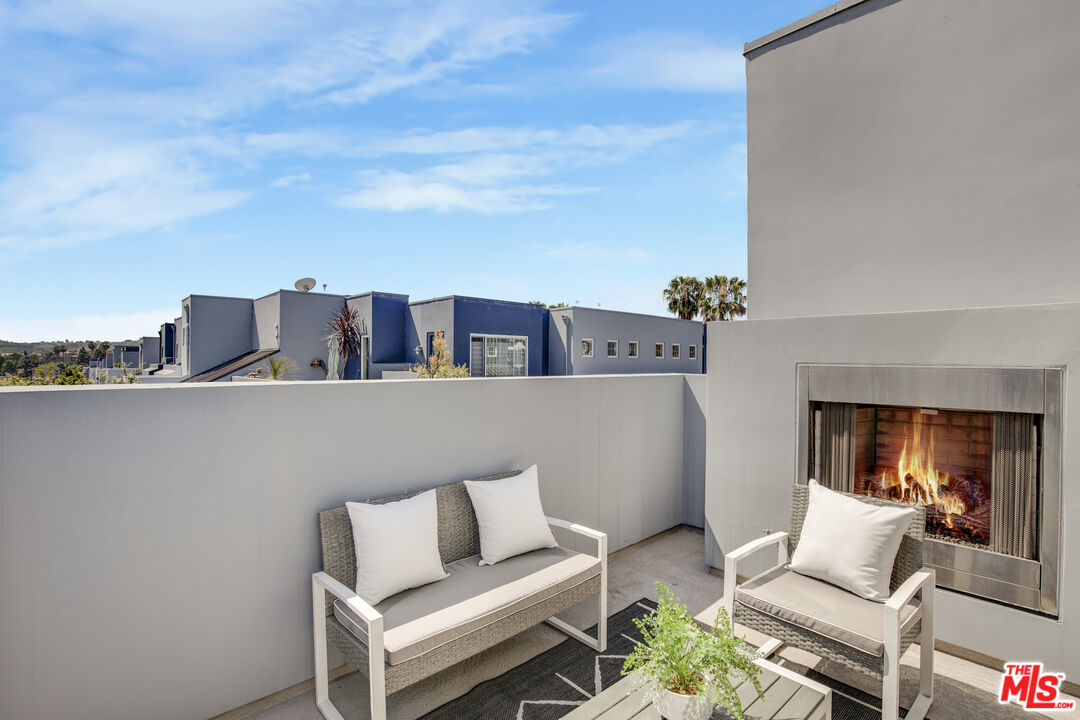 5300 Playa Vista Dr Unit: 6
