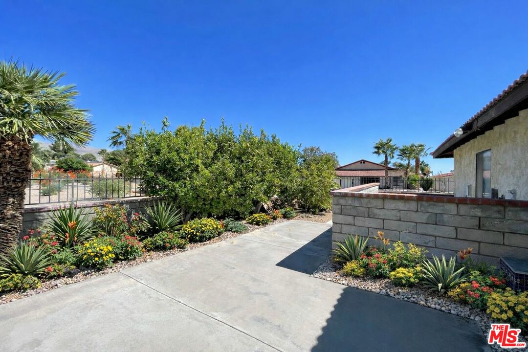 64356 Doral Dr