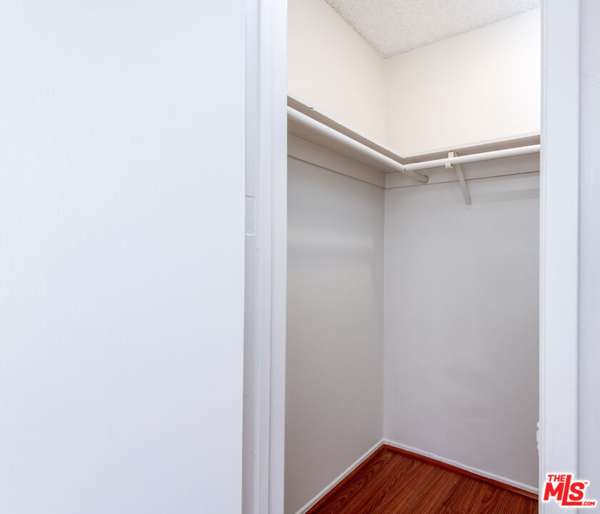 6050 Canterbury Dr Unit: E214