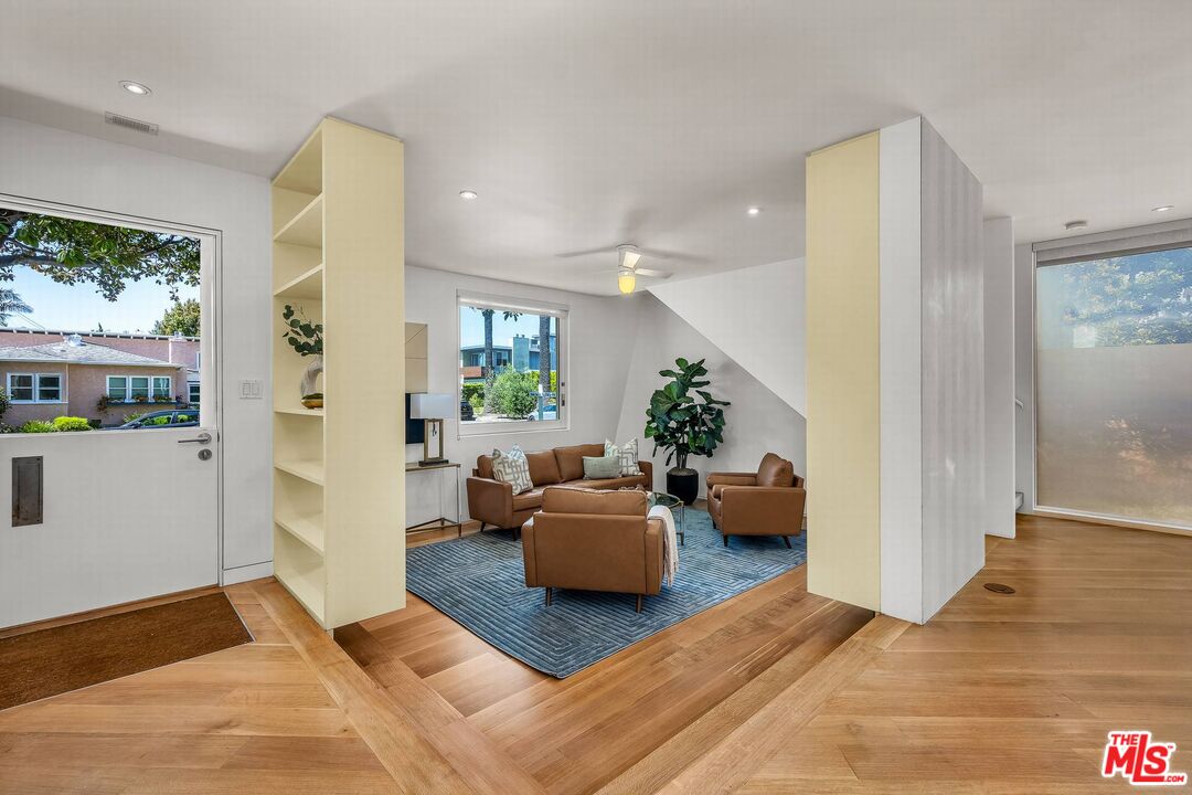 2800 Grayson Ave