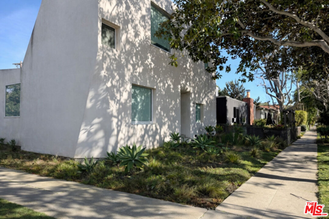 2800 Grayson Ave