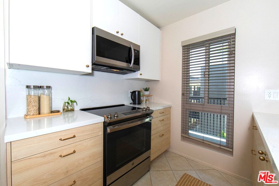 6001 Canterbury Dr Unit: 303