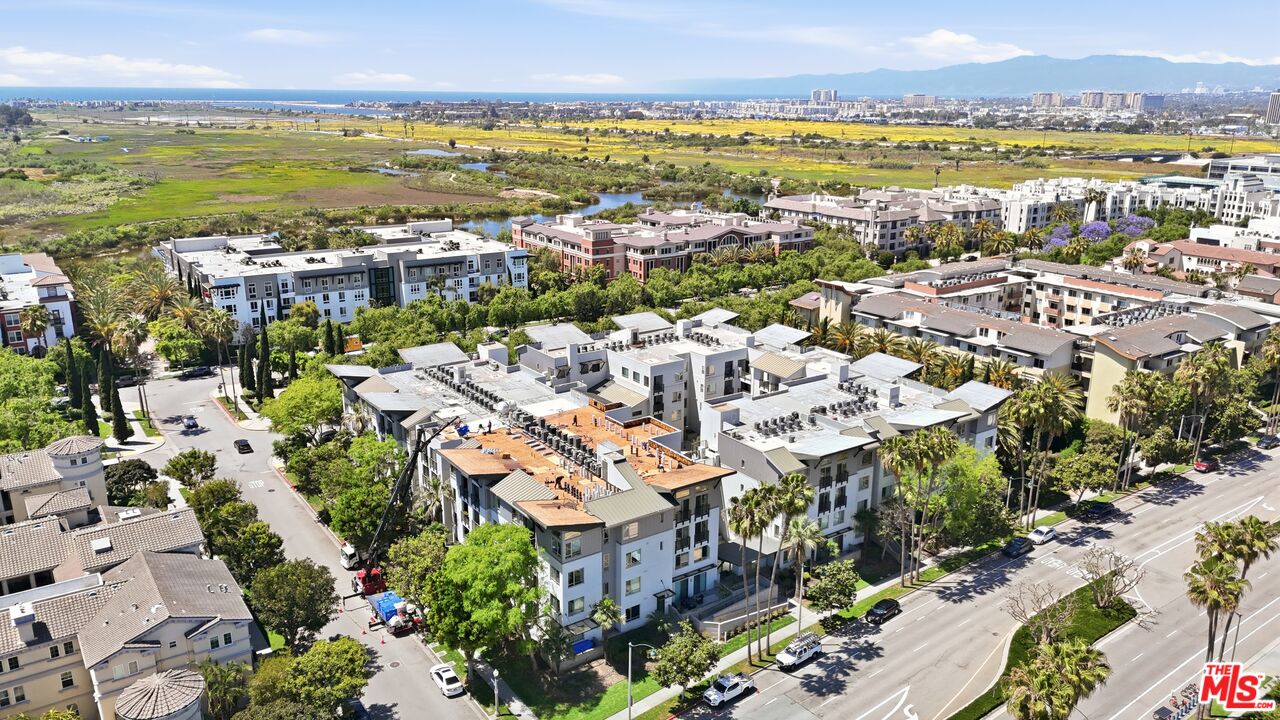 6400 Crescent Park Unit: 301