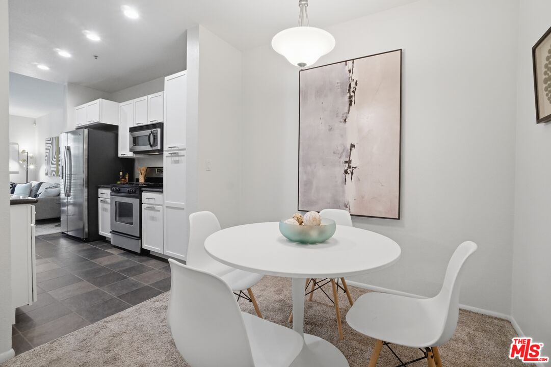 6400 Crescent Park Unit: 301