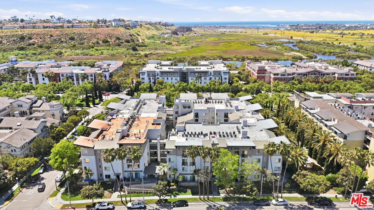 6400 Crescent Park Unit: 301