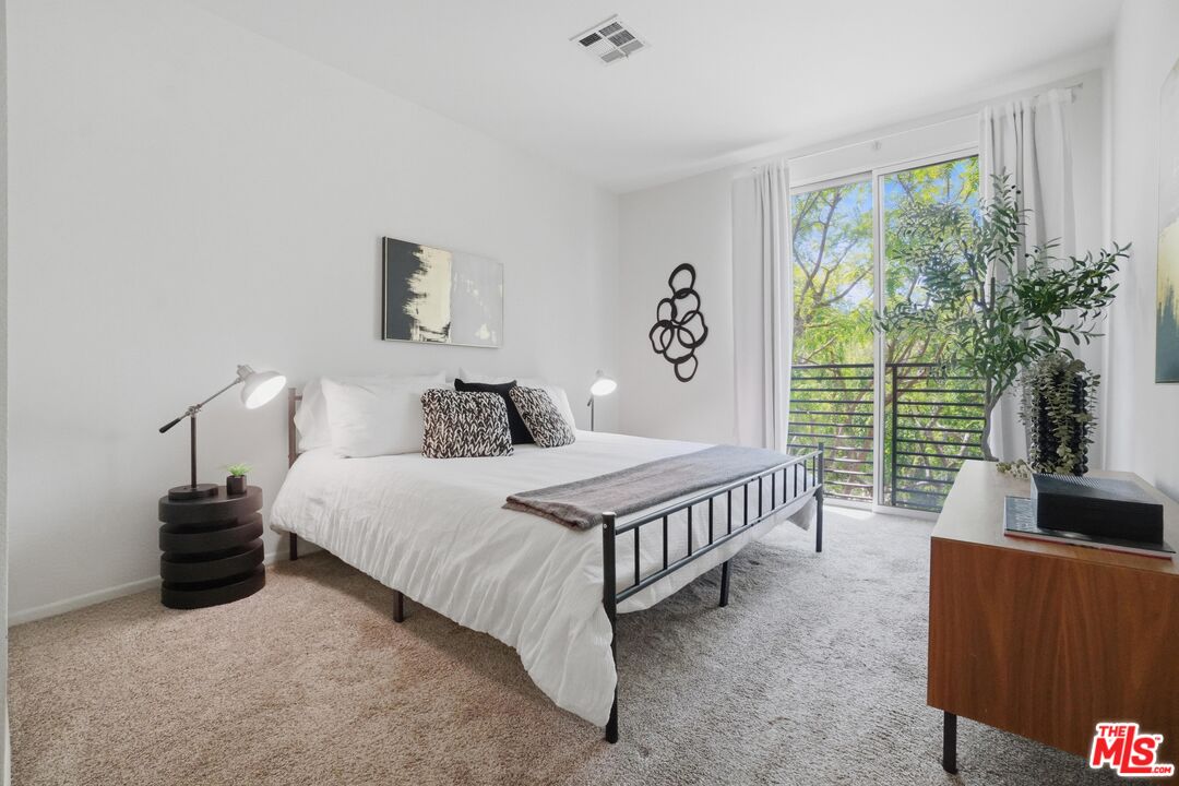 6400 Crescent Park Unit: 301