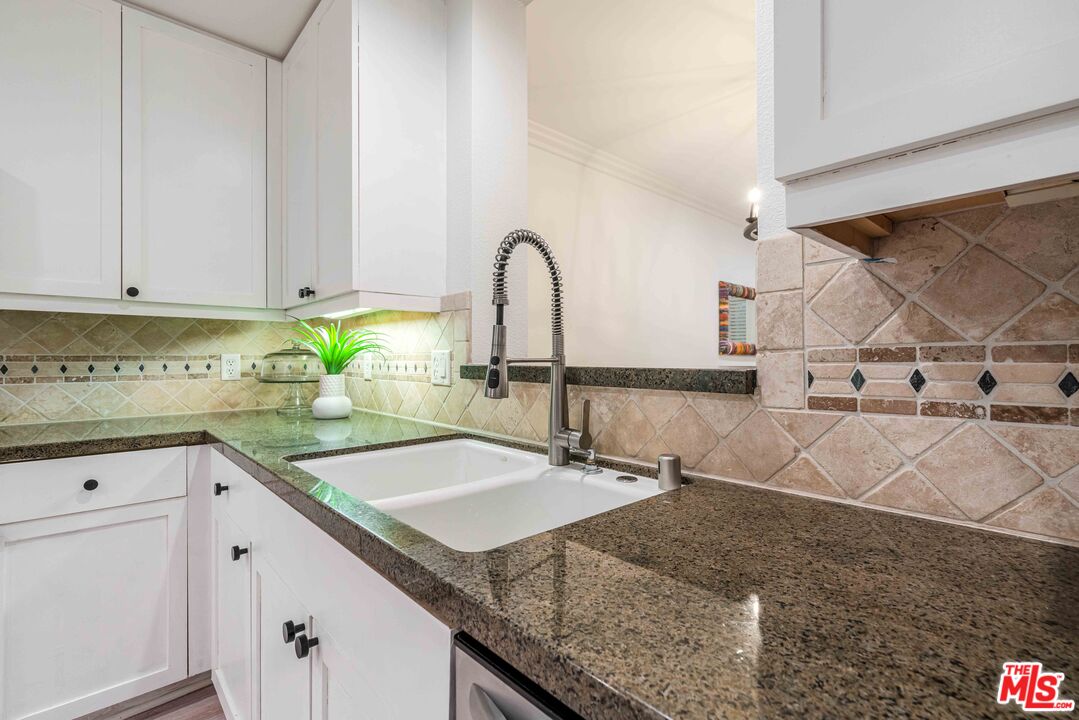 5625 Crescent Park Unit: 126