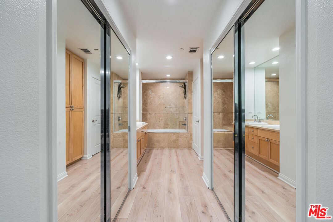 5625 Crescent Park Unit: 126