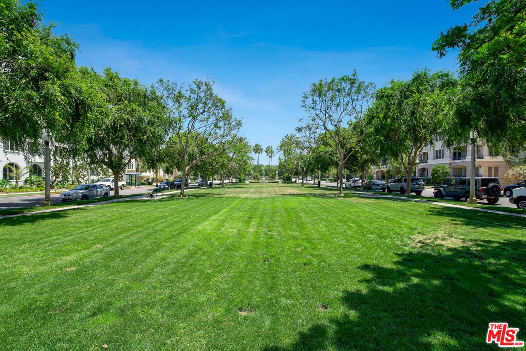 5625 Crescent Park Unit: 126