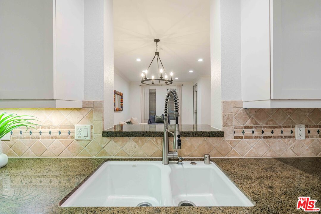 5625 Crescent Park Unit: 126