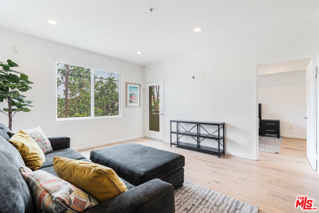 13200 Pacific Promenade Unit: 210