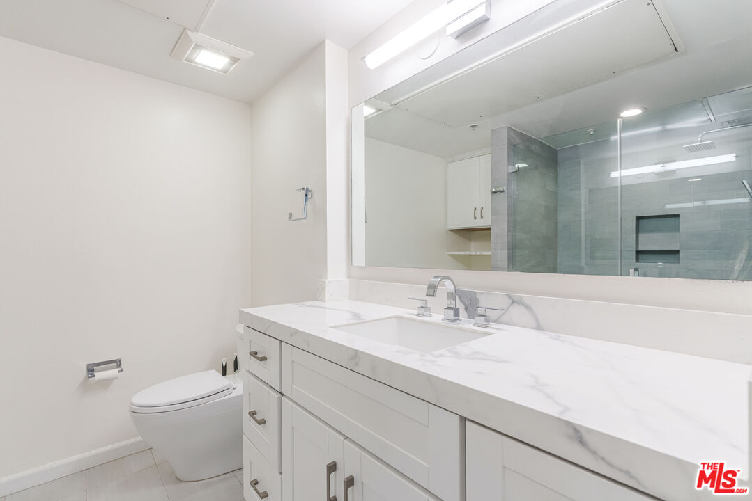 13200 Pacific Promenade Unit: 210
