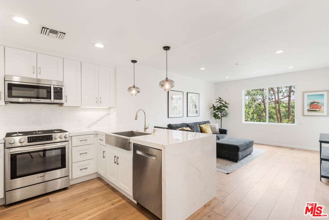 13200 Pacific Promenade Unit: 210