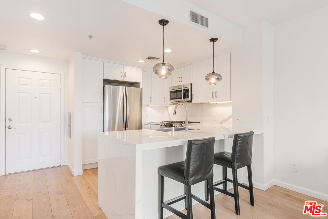 13200 Pacific Promenade Unit: 210