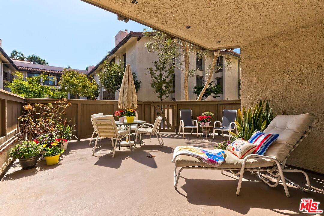8515 Falmouth Ave Unit: 208