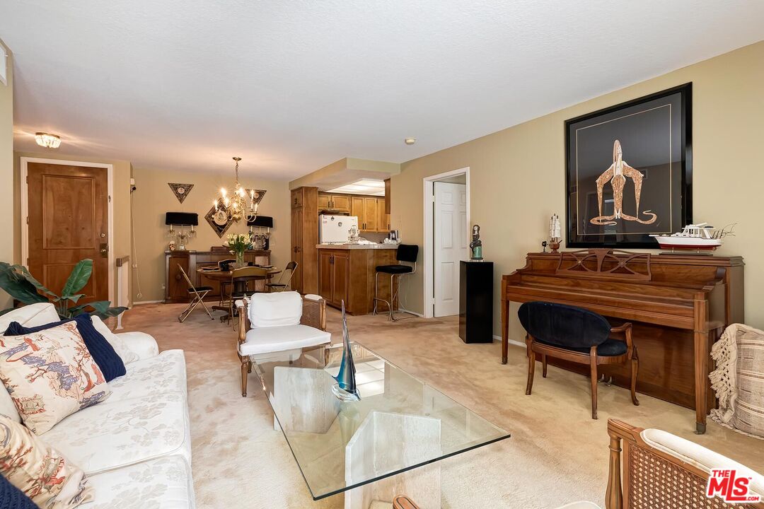 8515 Falmouth Ave Unit: 208