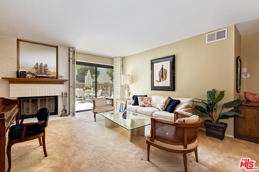 8515 Falmouth Ave Unit: 208