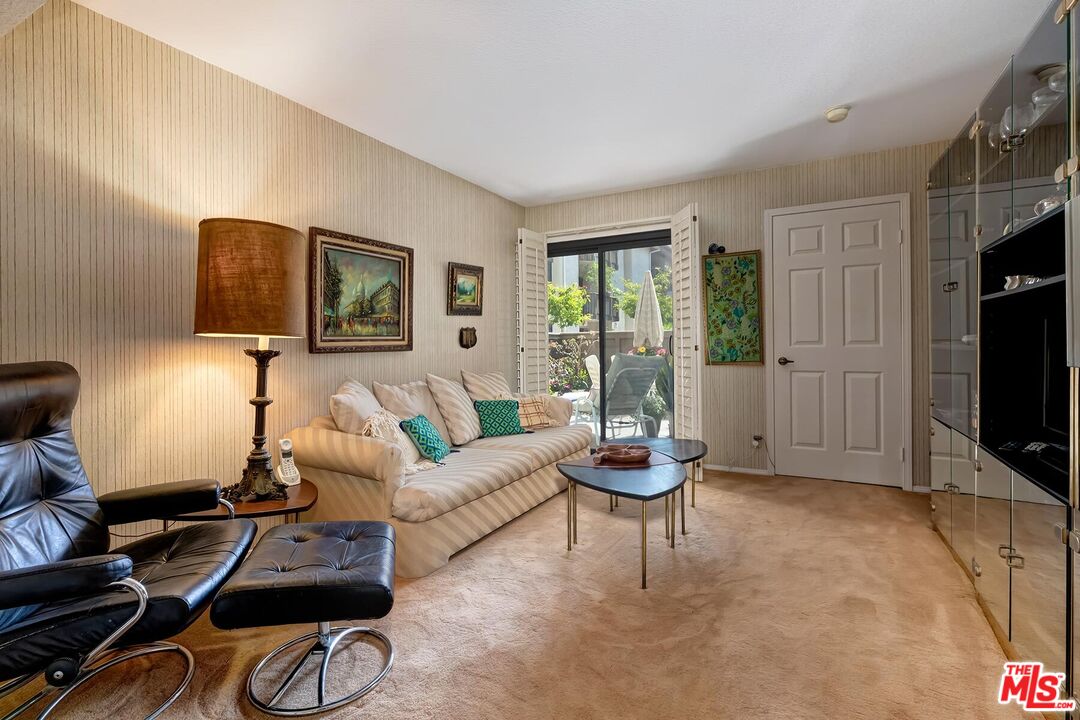 8515 Falmouth Ave Unit: 208