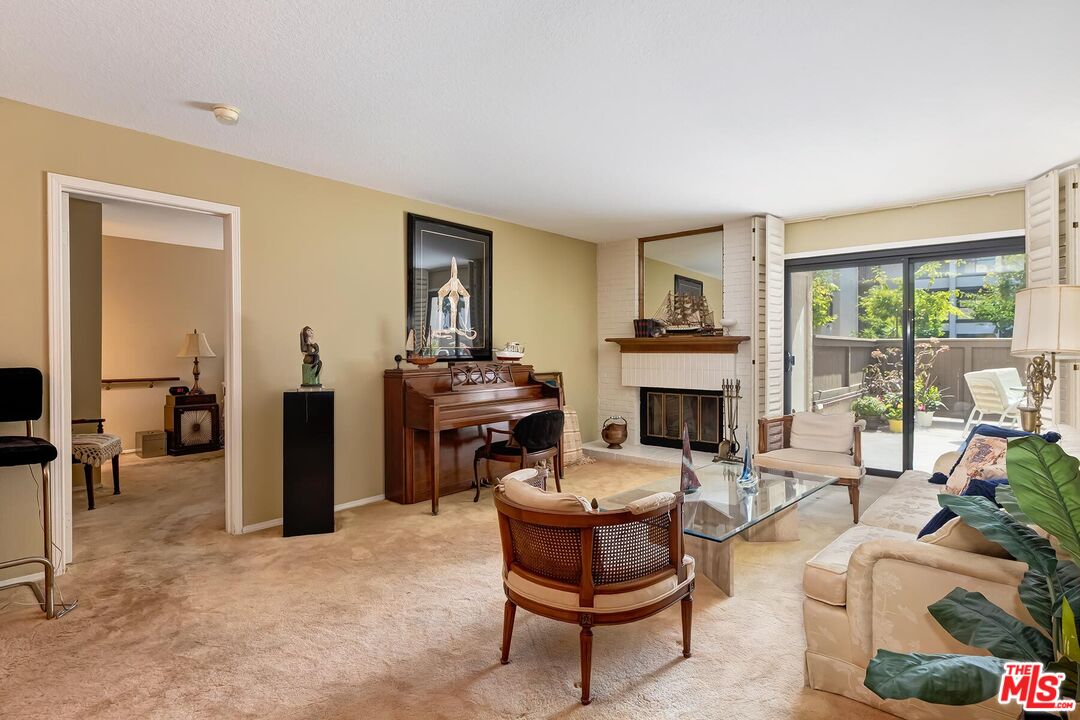 8515 Falmouth Ave Unit: 208