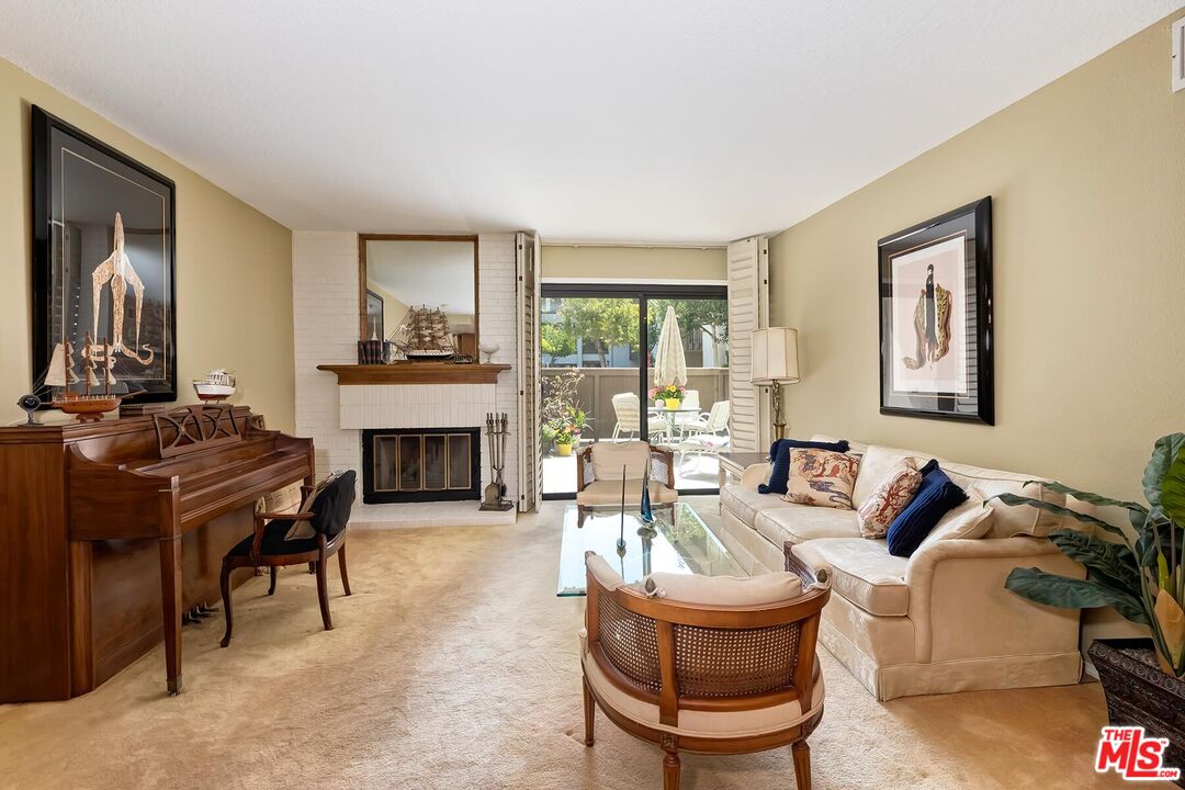 8515 Falmouth Ave Unit: 208