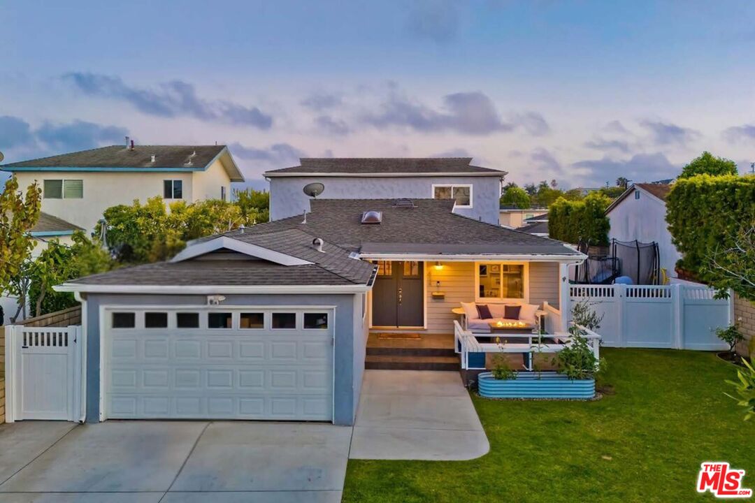434 W Maple Ave