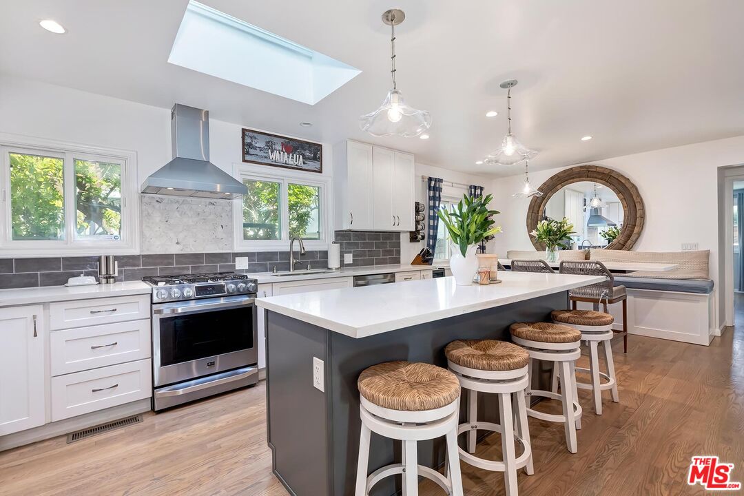 434 W Maple Ave