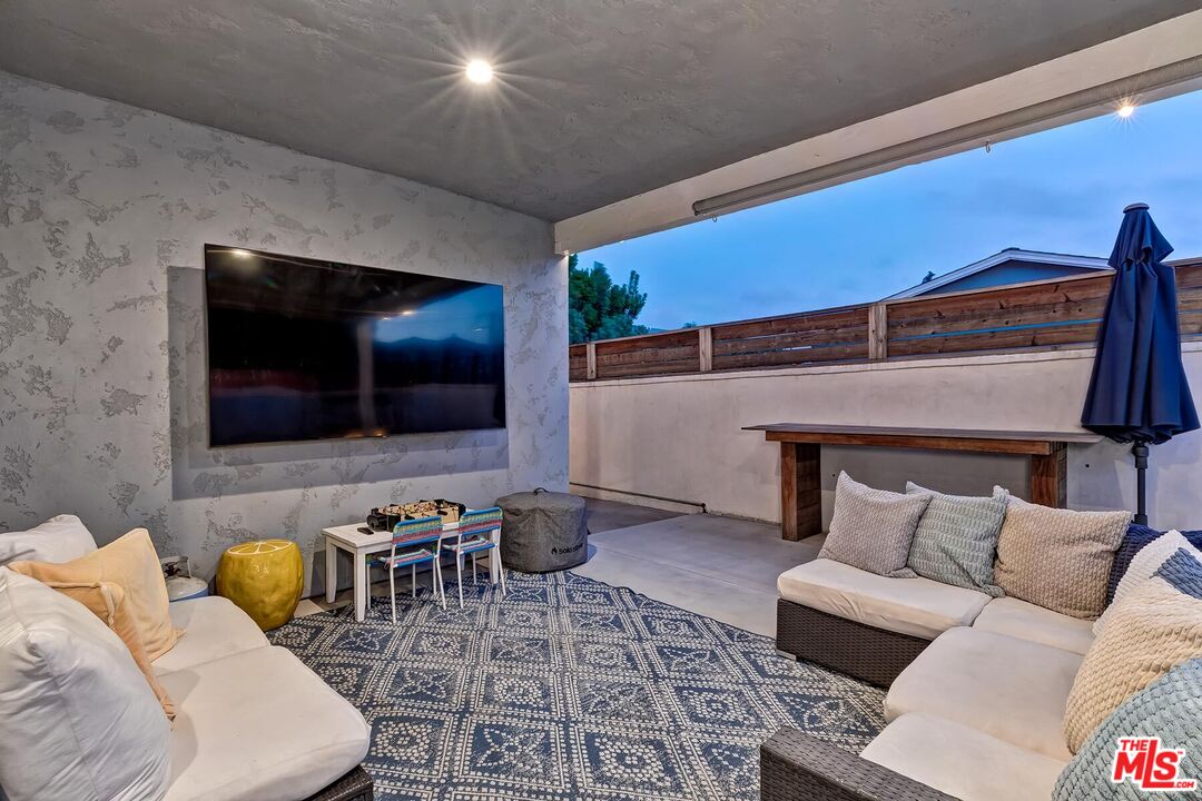 434 W Maple Ave