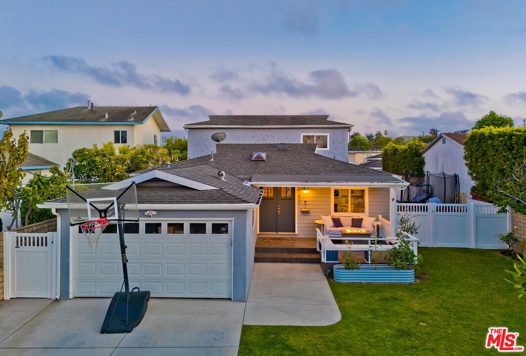 434 W Maple Ave