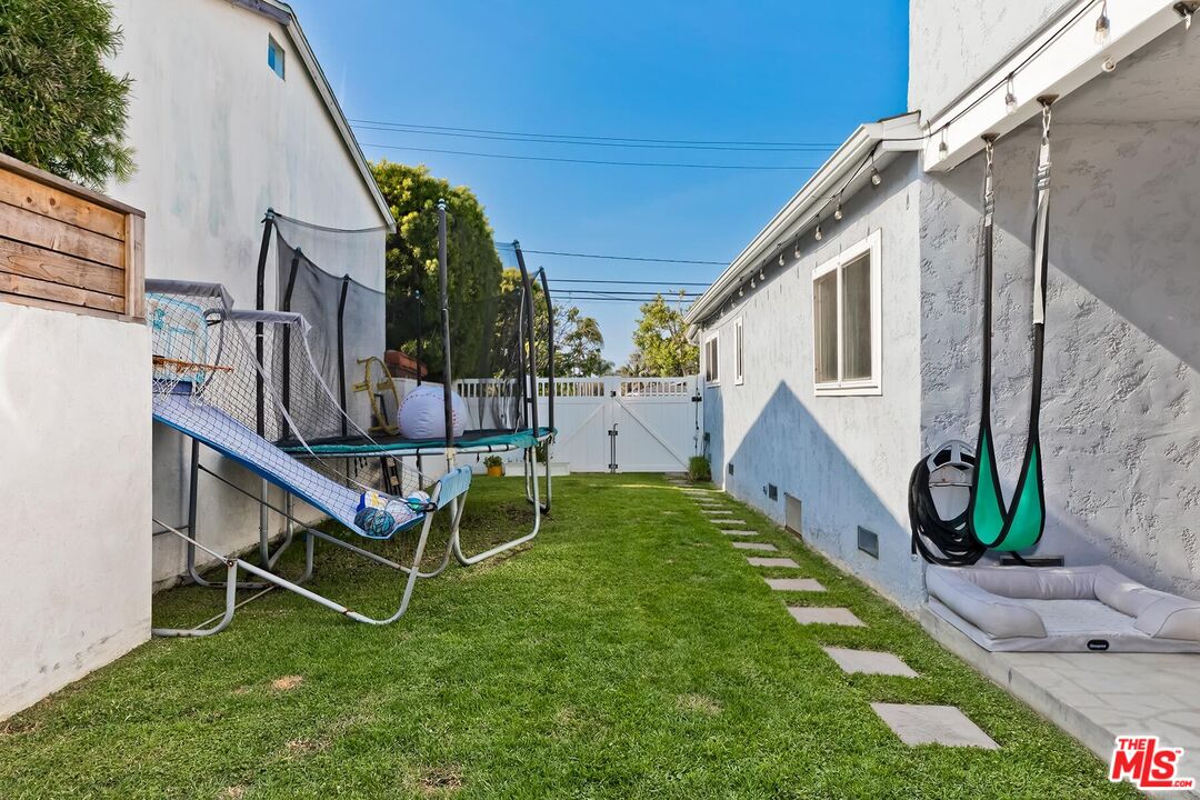 434 W Maple Ave