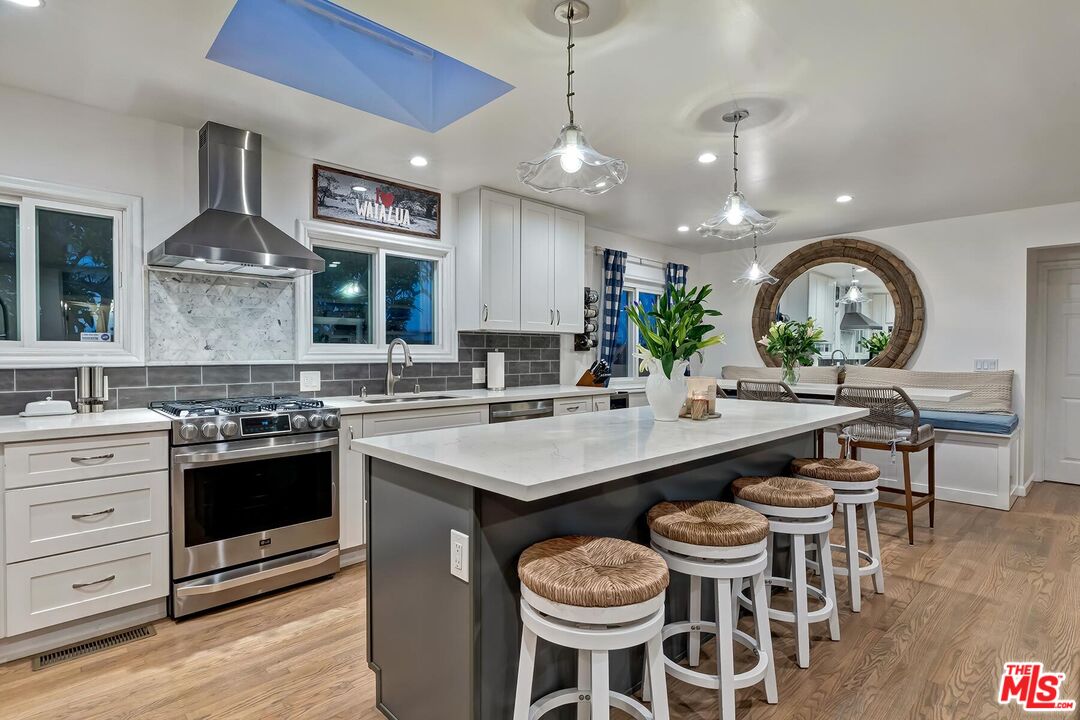 434 W Maple Ave