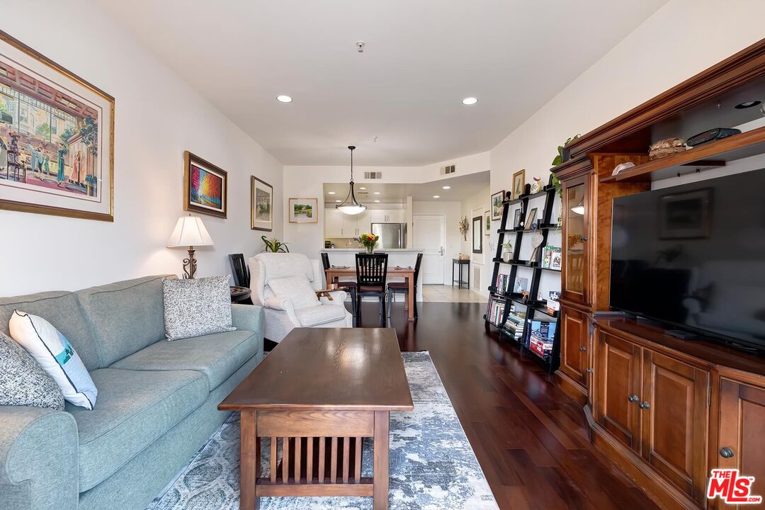 7100 Alvern St Unit: 412
