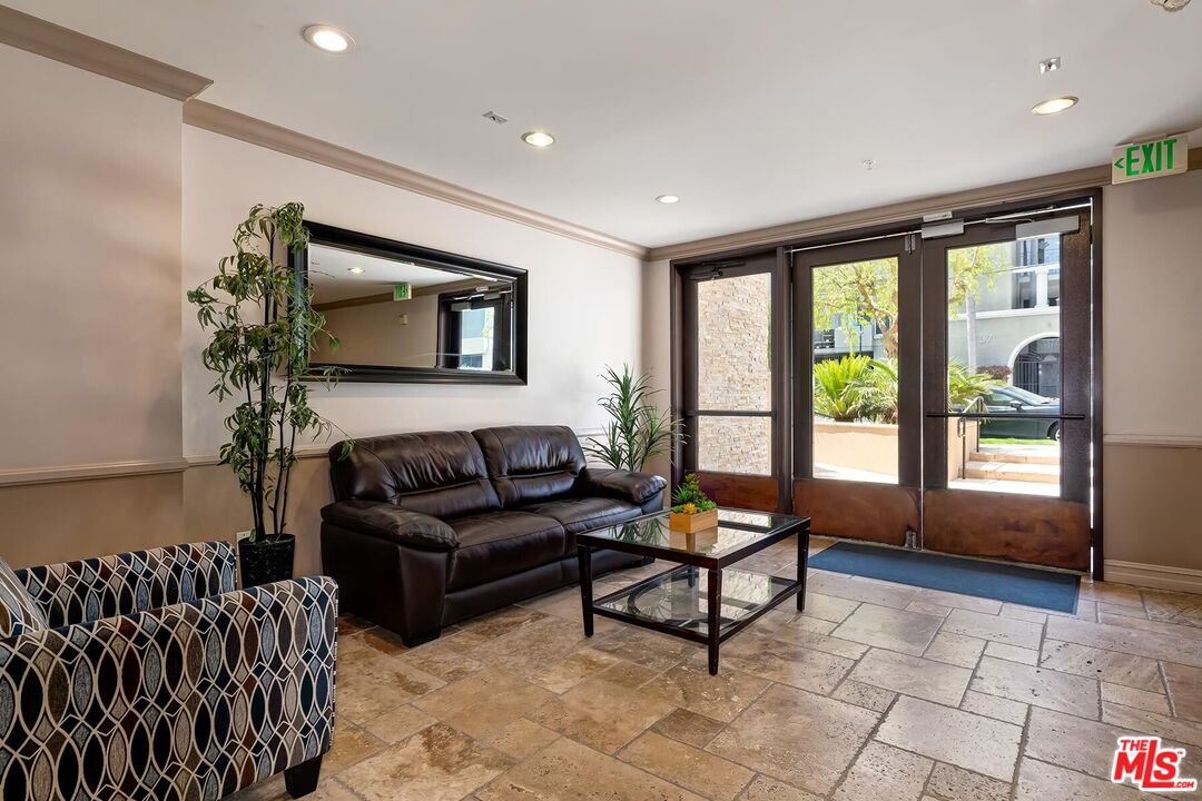 7100 Alvern St Unit: 412