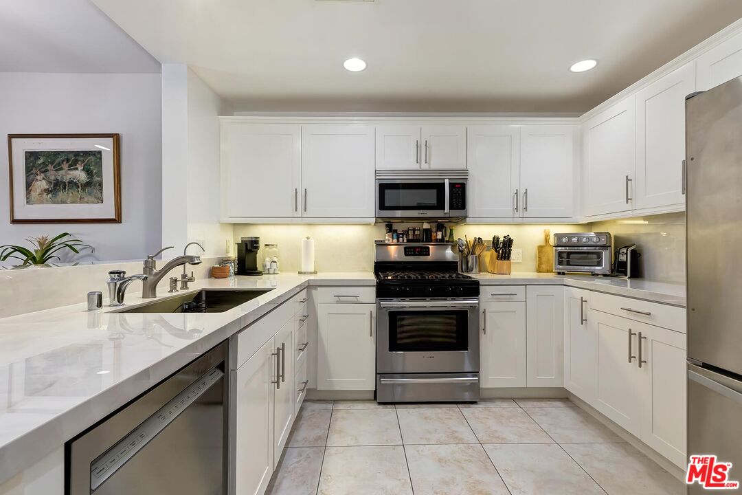 7100 Alvern St Unit: 412