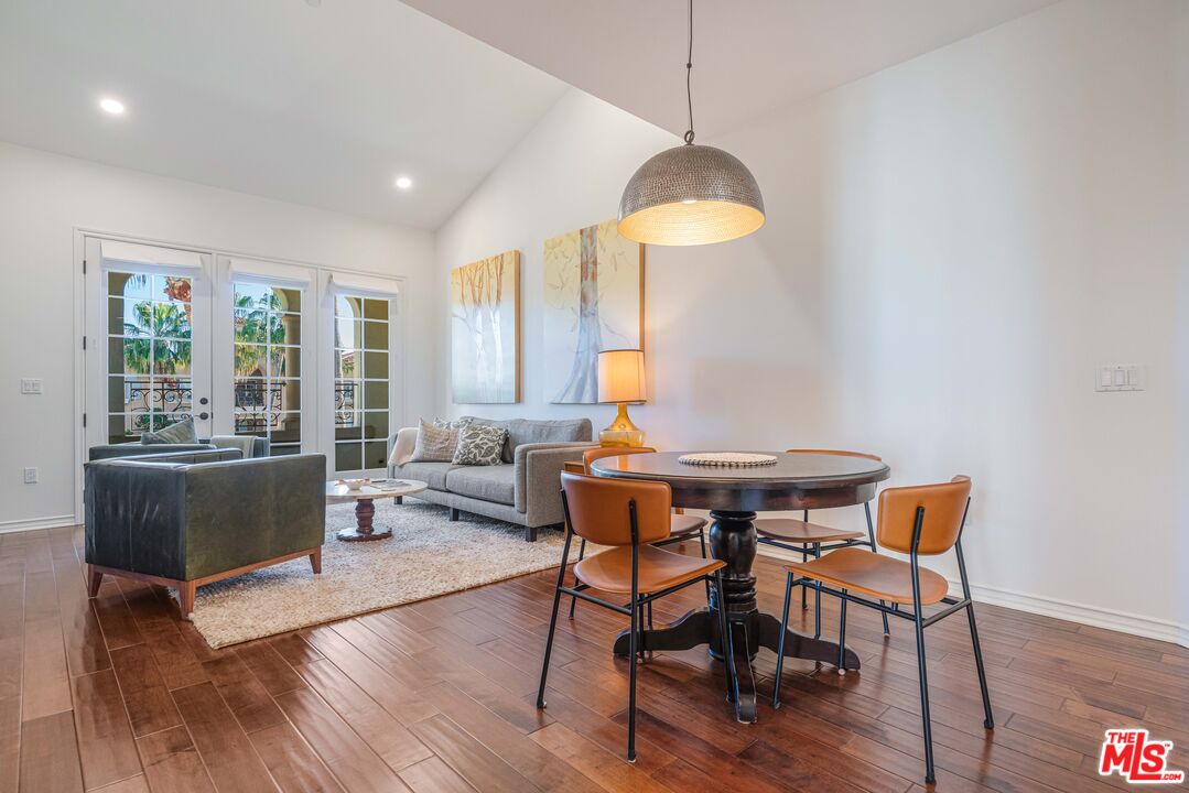 5935 Playa Vista Dr Unit: 407